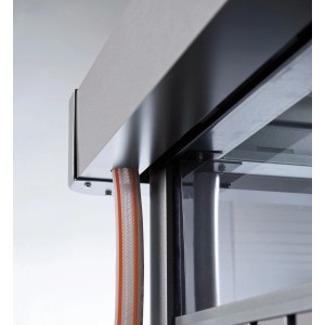 Detailansicht des Biohort HighLine Gerätehauses in Quarzgrau-Metallic, Fokus auf Konstruktion und Material.