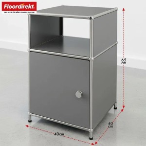 Graues Floordirekt Metallregal Concept Epure MK-040 mit 3 Ebenen, Tür und offenem Fach, 40x40x65 cm.