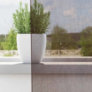 Braune Voile-Gardinen (2 Stk.) mit Stangentaschen. Lichtdurchlässiger Fenstervorhang für Wohnräume.