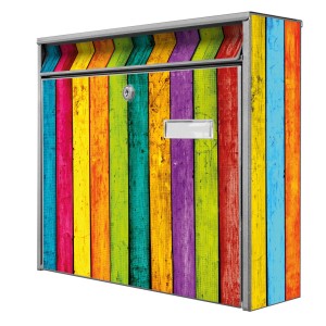Banjado Briefkasten Silber mit bunten Holzlatten Motiv, inkl. Montagematerial und 2 Schlüsseln.