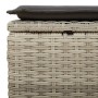 Detailansicht: Hellgraue Gartenmöbel aus Polyrattan mit dunklem Kissen. Teil der vidaXL Sofagarnitur.
