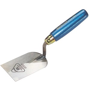 Jung Henkelmann Stukkateurspachtel, 80 mm, mit blauem Holzgriff. Spachtel für Gipser- und Stukkateurarbeiten.
