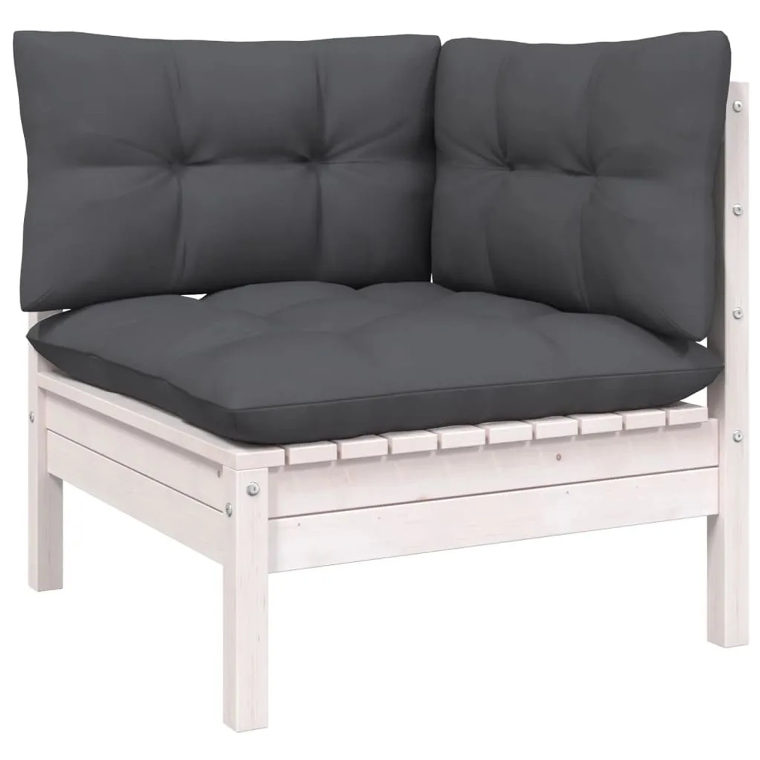 Weißes Gartenmöbel Eckteil aus Kiefernholz mit anthrazitfarbenen Kissen als Teil eines Lounge Sets.