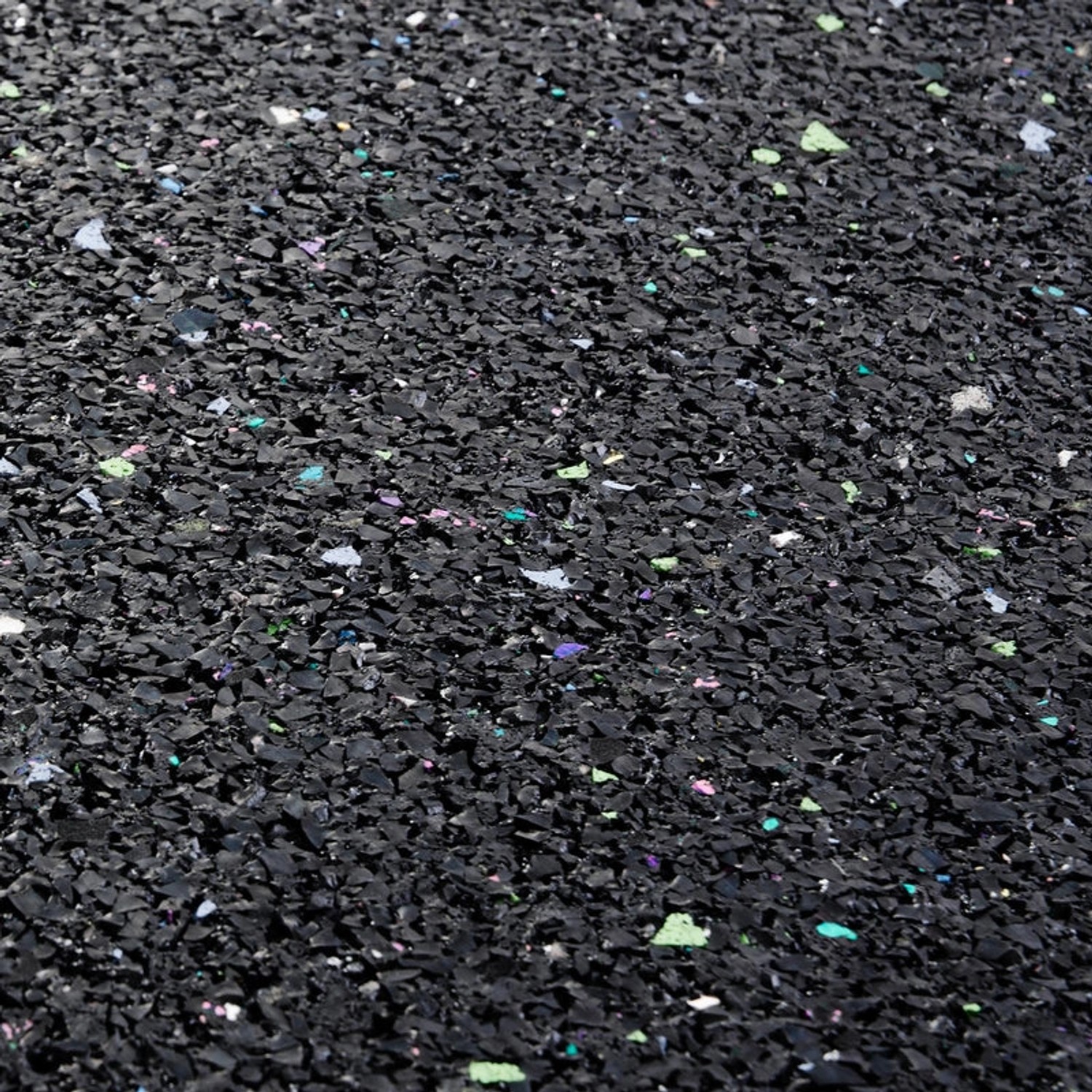 Schwarze KARAT Antivibrationsmatte / Schallschutzmatte aus Gummigranulat, Stärke 1cm.