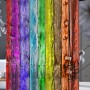 Sanilo Duschvorhang Rainbow, 180x200 cm, mit farbenfrohem Holzplanken-Design für Ihr Badezimmer.