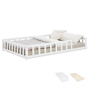 Weißes Homestyle4u Kinderbett 120x200 cm mit Rausfallschutz, Lattenrost und Matratze.