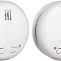 2er Set Smartwares Funk-Rauchmelder FA21RF/2: Weiße Rauchmelder mit Testknopf und LED.