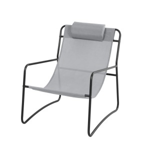 Svita Sveio Relaxsessel 2er Set, hellgrauer Gartenstuhl mit Kissen und schwarzem Stahlrahmen.