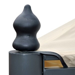 Detailaufnahme: Creme-farbene MCW Pergola Calpe 4x4m mit dunkler Zierkugel.