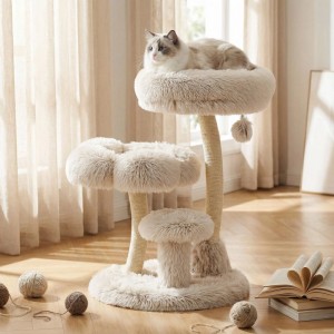 Fudajo Designer Kratzbaum, 74cm, beige, mit drei Plüsch-Etagen und Sisalstämmen. Eine Katze ruht oben.