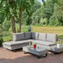 Graue 3-teilige Lounge-Eckgruppe Cadiz mit Tisch und Polstern im Garten.