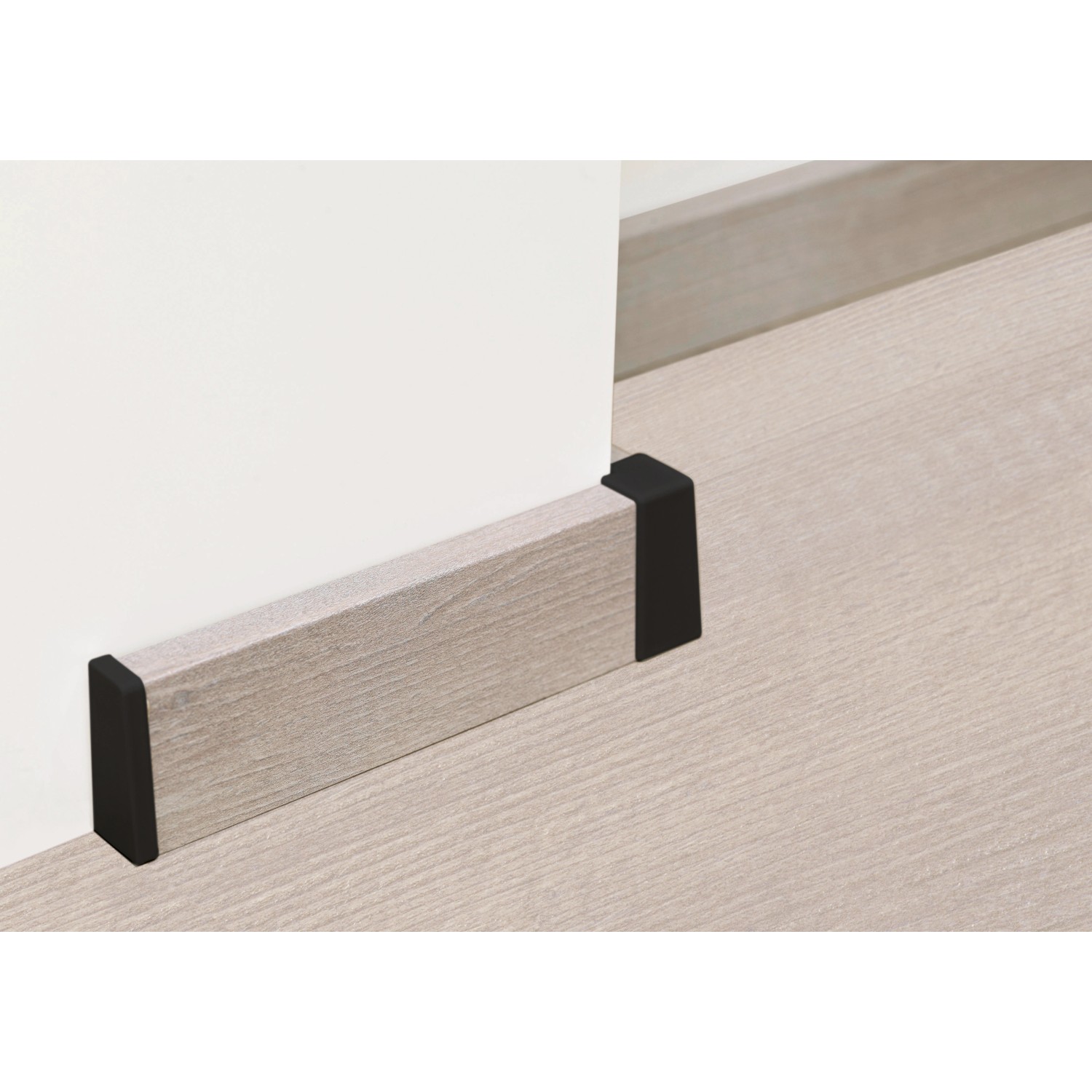 Endstück Schwarz für Sockelleiste SL5018, Zubehör für Laminat und Parkett.