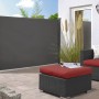 Anthrazitfarbene Seitenmarkise Livingston 3x1,5m als Wind- und Sichtschutz auf Terrasse.