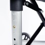 Detailaufnahme: Höhenverstellbarer Ridder Rollator Premium mit Tasche und Einstelllöchern.