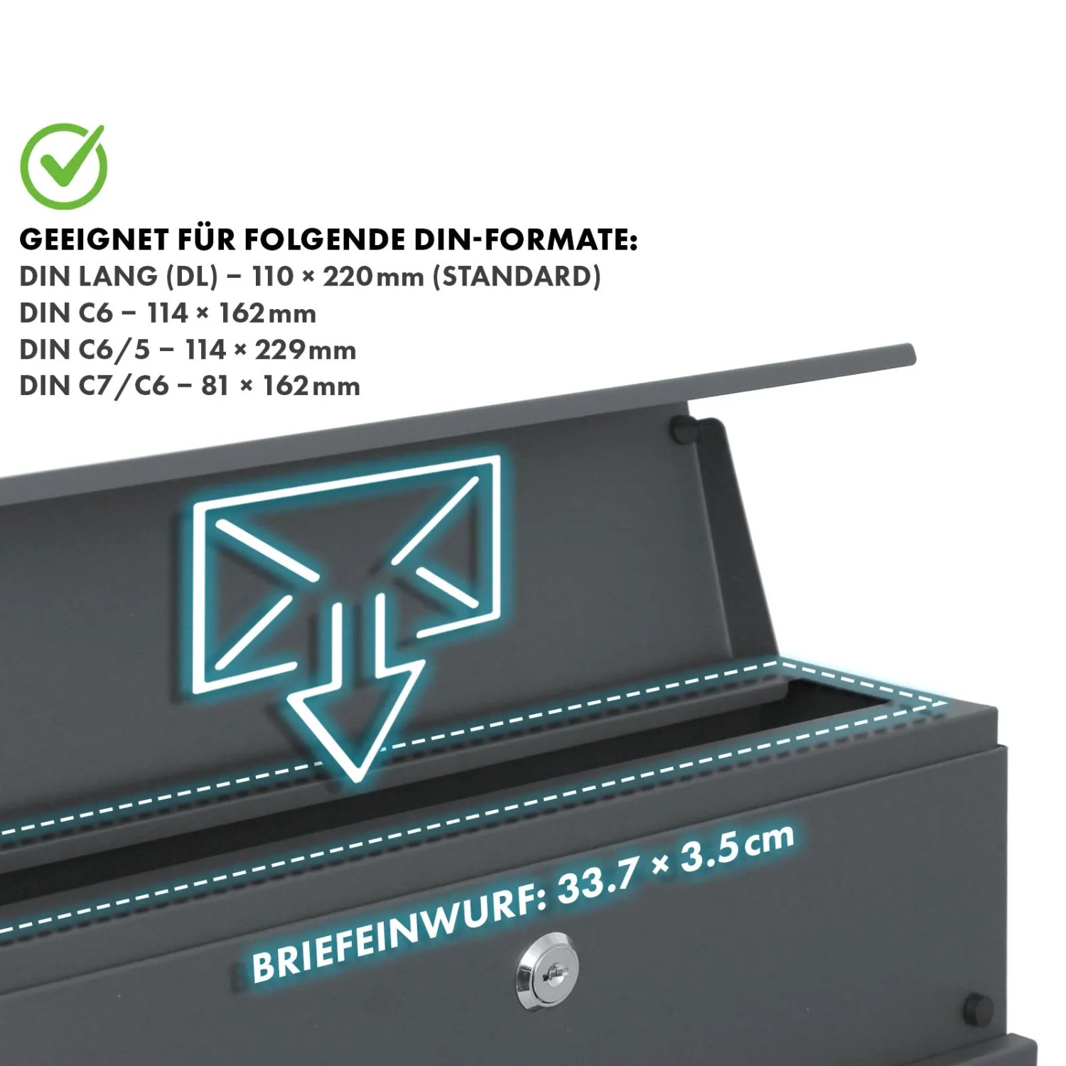 Detailaufnahme: KARAT Briefkasten Armand mit offenem C4 Einwurf und Zeitungsfach.