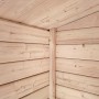 Detailaufnahme der Innenwand eines Weka Gartenhauses aus hellem Holz.