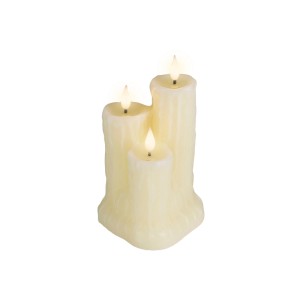 Drei cremefarbene Lumineo LED-Wachskerzen mit realistischem Tropf-Effekt und warmweißem Flammeneffekt.