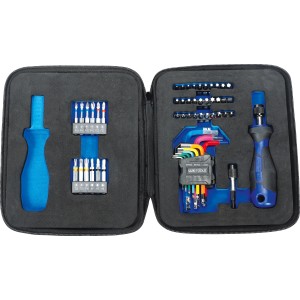 LUX Bit- und Steckschlüssel-Set, 53-teilig im geöffneten Koffer mit Bits, Steckschlüsseln und Schraubendreher.