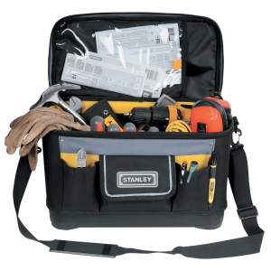 Offene Stanley Werkzeugtasche aus Nylon, gefüllt mit Werkzeugen. Allzweck Werkzeugkoffer mit Schultergurt.