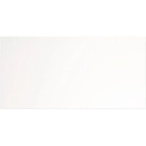 Helle, glänzende Bodenfliese aus Feinsteinzeug, 60x120 cm, für Innenräume.