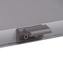 Detailaufnahme: Graues Verdunklungsrollo vidaXL SK08 mit Bedienelement für Dachfenster.