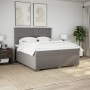 Boxspringbett mit Matratze, taupefarbener Stoff, 200x200 cm. Komfortables Bett mit hohem Kopfteil.