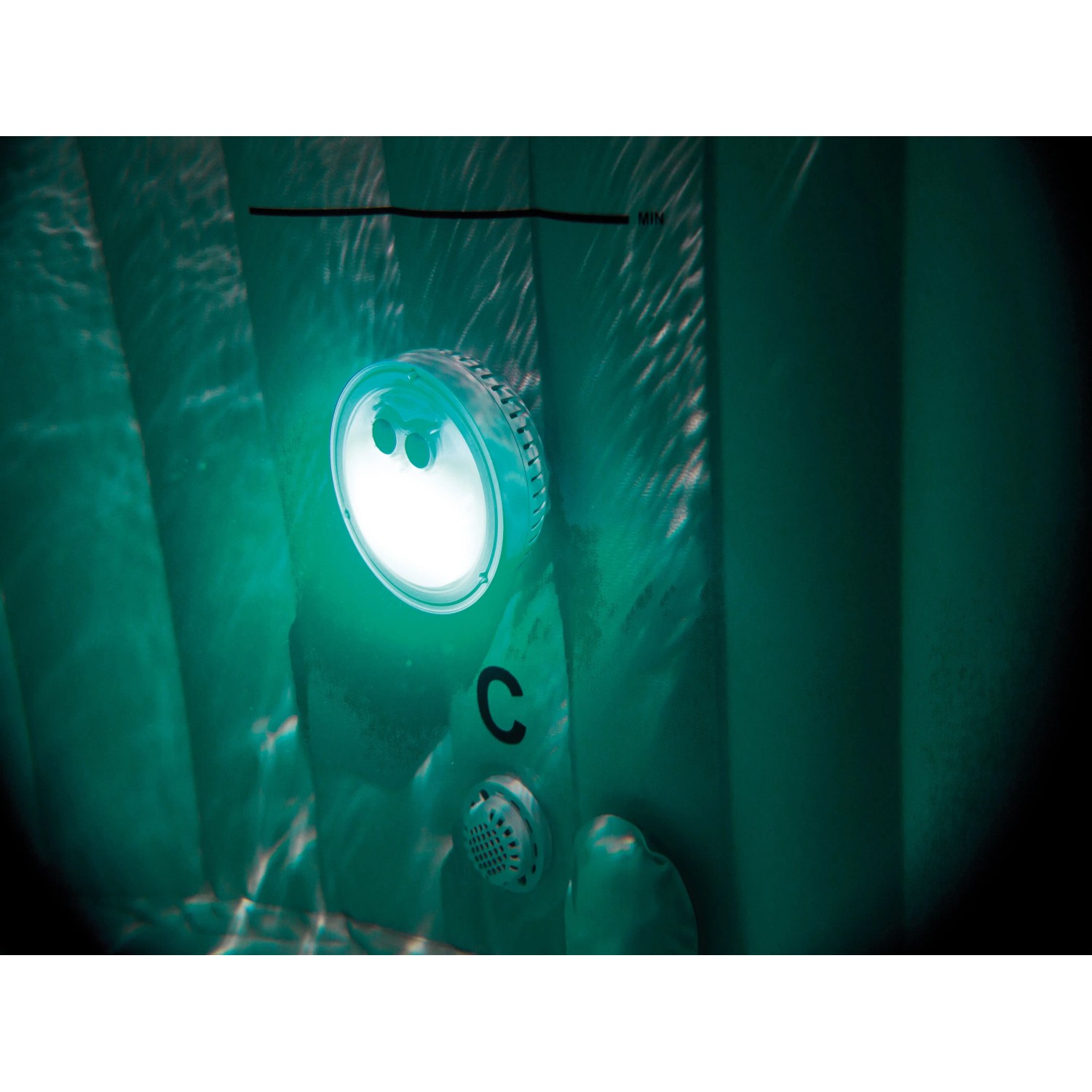 Intex LED Poolbeleuchtung PureSpa Bubble, weiße Kunststoffleuchte im Whirlpool.