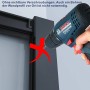 Montage der Aquabatos Runddusche ohne Bohren: Detailansicht des Wandprofils mit rotem X und Akkuschrauber.