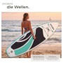 Frau am Strand mit weiß-türkisem Tectake Stand Up Paddle Board Zenon. Aufblasbares, stabiles, rutschfestes SUP für Wassersport.