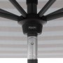 Detailaufnahme: Doppler Marktschirm MyZone, Kurbelmechanik und Mastfuß in Grau-Blau.