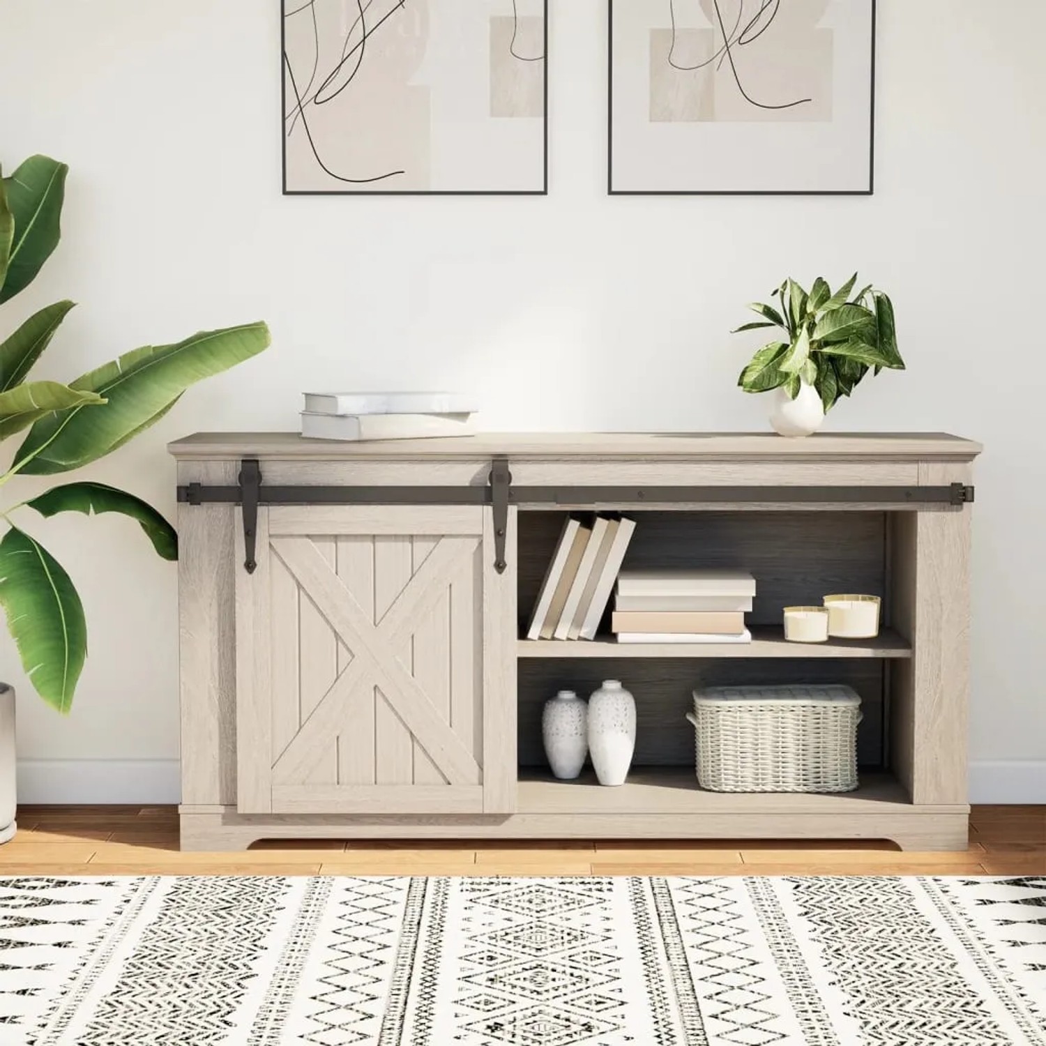 Schwarzes Mini Schiebetürbeschlag Set aus Carbonstahl an heller Schranktür. Modernes Design für Schranktüren.