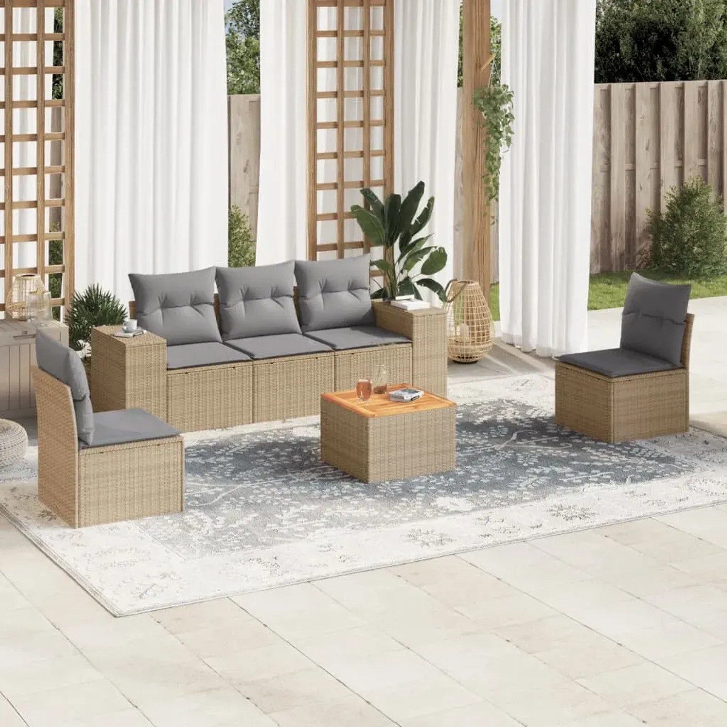 Beige 6-tlg. Garten-Sofagarnitur aus Rattan mit Kissen. Gartenmöbel-Set mit Tisch und Stühlen.