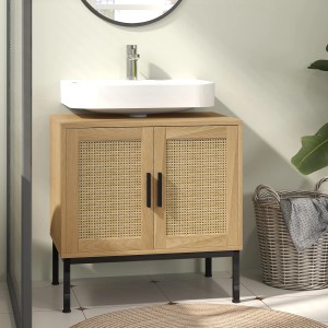 Kleankin Waschbeckenunterschrank in Eiche mit Rattan-Türen und schwarzem Griff.