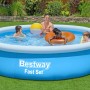 Blauer Bestway Fast Set Aufstellpool im Garten mit Familie beim Badespaß. Rund, Ø 366x76 cm.