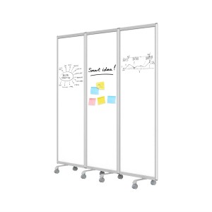 KARAT Mobile Trennwand mit beschreibbarer Oberfläche, 180x180 cm, mit Rollen und Notizen.