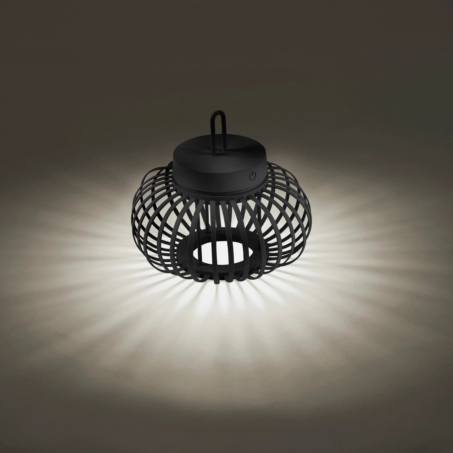 Schwarze LED-Akku-Pendelleuchte Akuba, 22x25cm, für Innen & Außen. Dekorative Außenleuchte.