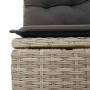 Detailaufnahme: Hellgraue vidaXL Garten-Sofagarnitur aus Poly Rattan mit dunklen Kissen.