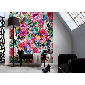 Komar Fototapete Romantic Pop, 184x254 cm, mit Blumenmuster in Pink, Rot und Blau.