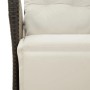 Detailaufnahme: Schwarzer vidaXL Gartensessel mit cremeweißen Kissen. Verstellbarer Poly Rattan Gartenstuhl.