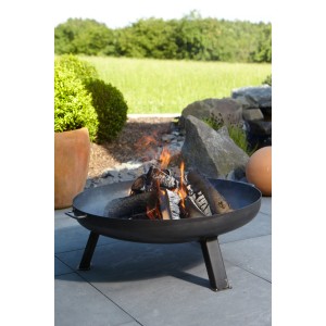 Buschbeck Feuerschale Eisen 100 cm mit Feuer im Garten.
