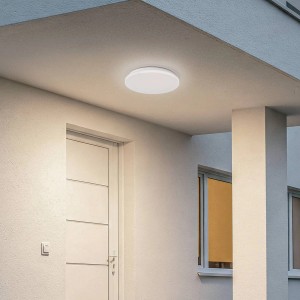 Lindby LED Deckenleuchten Kirkola 10019798 mit Bewegungsmelder Spritzwassergeschützt in Weiß 1-flammig