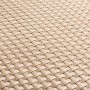 Detailaufnahme: Beige NYVI Balkon Sichtschutz aus Polyrattan, wetterfest und blickdicht.