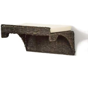 Schwarze Silvio Design Wandliege aus Seegras mit Kissen, Kratzbaum für Katzen.