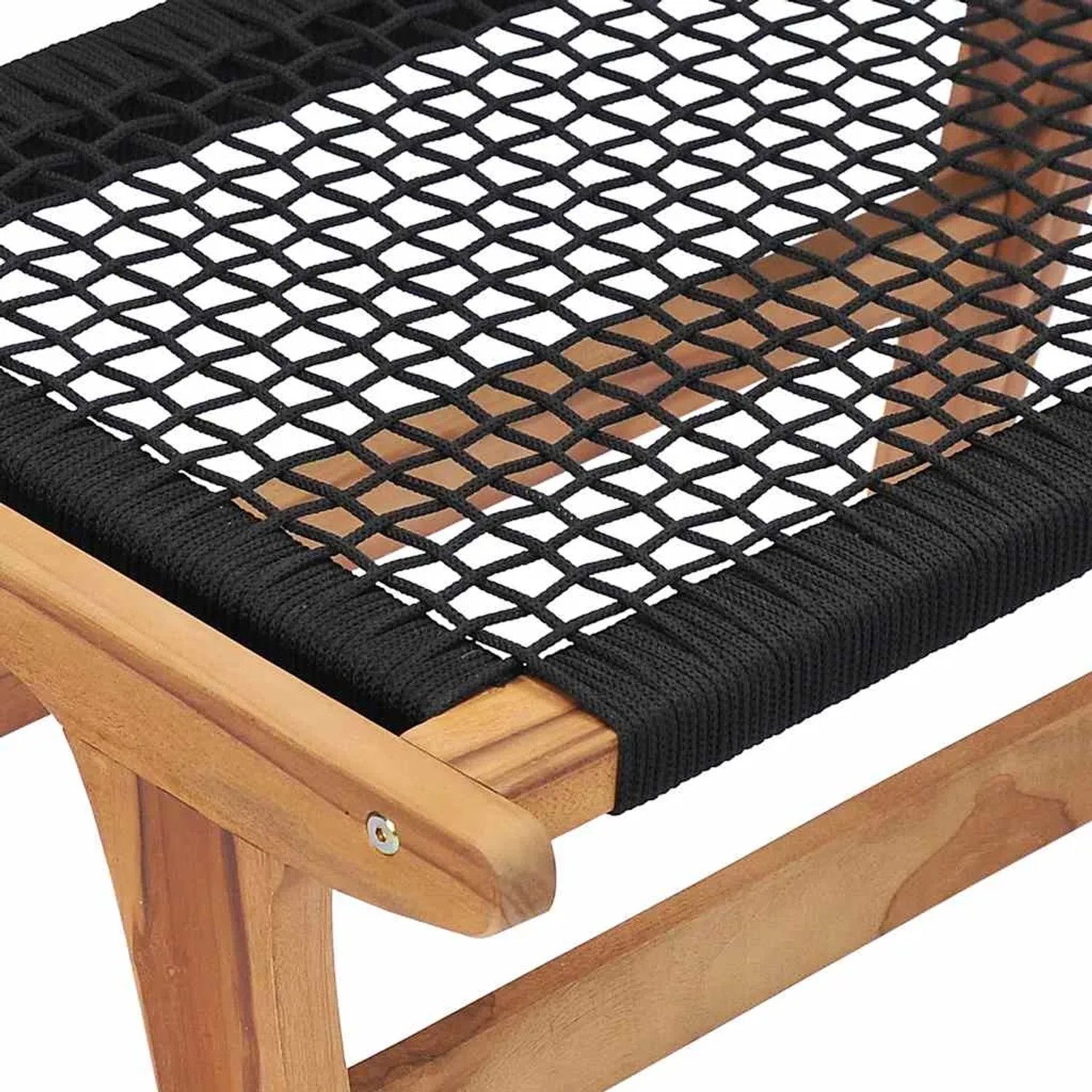 Detailansicht: Teak Sonnenliege mit schwarzem Seilgeflecht. Bequeme Gartenliege mit Fußablage.