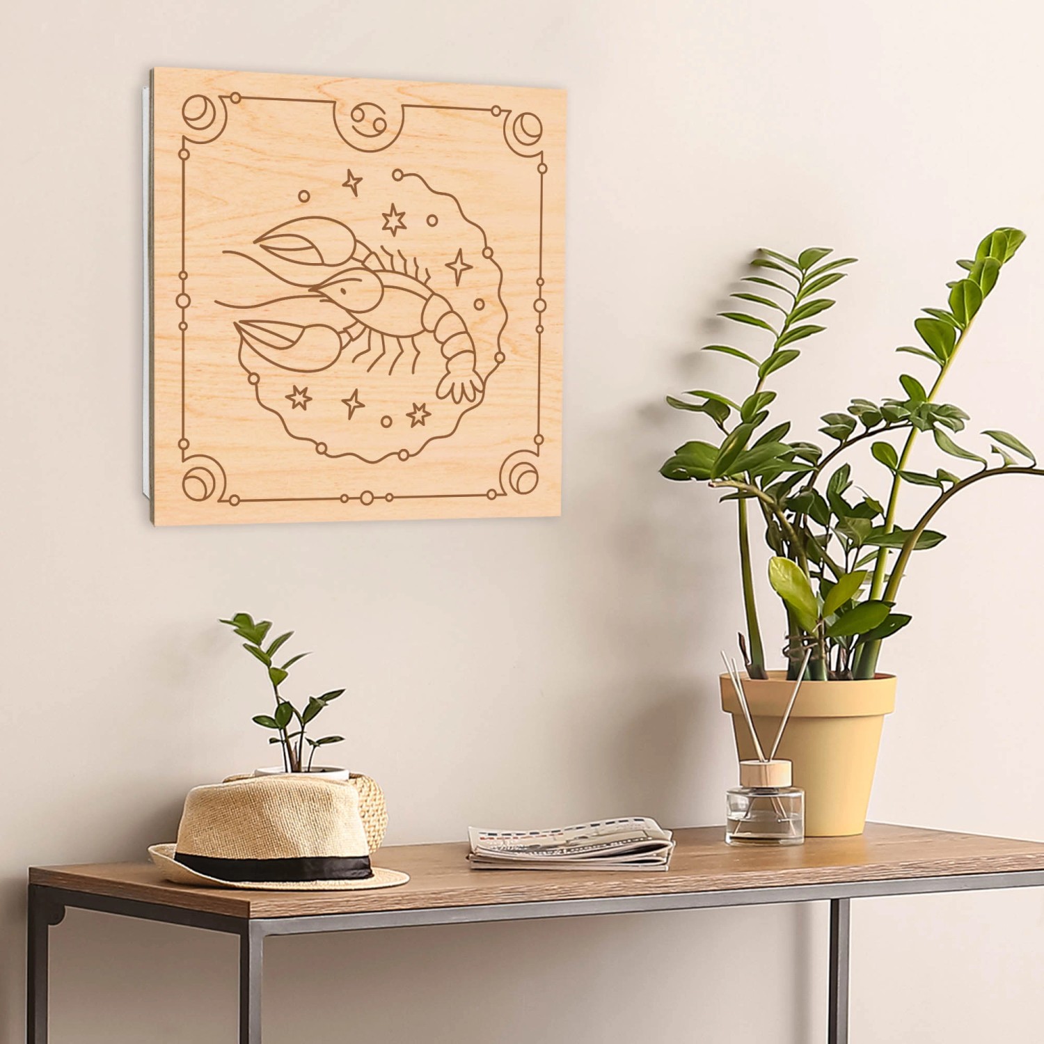 Weißer Banjado Schlüsselkasten aus Holz (30x30cm) mit Astrologie Krebs Design und 50 Haken.