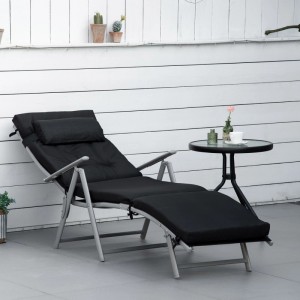 Schwarze, klappbare Furnicato Sonnenliege mit Kopfkissen und 7-fach verstellbarer Rückenlehne.