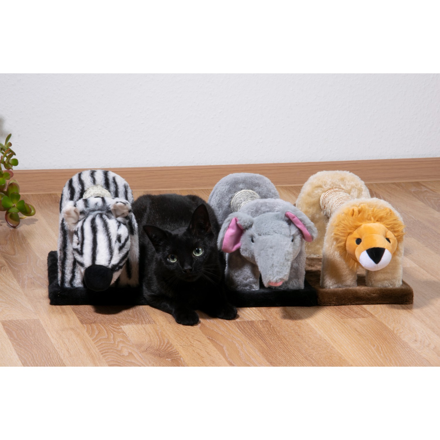 Dobar 3er-Set Kratztiere: Zebra, Elefant, Löwe mit Katze. Kratzbaum und Spielzeug für Katzen.