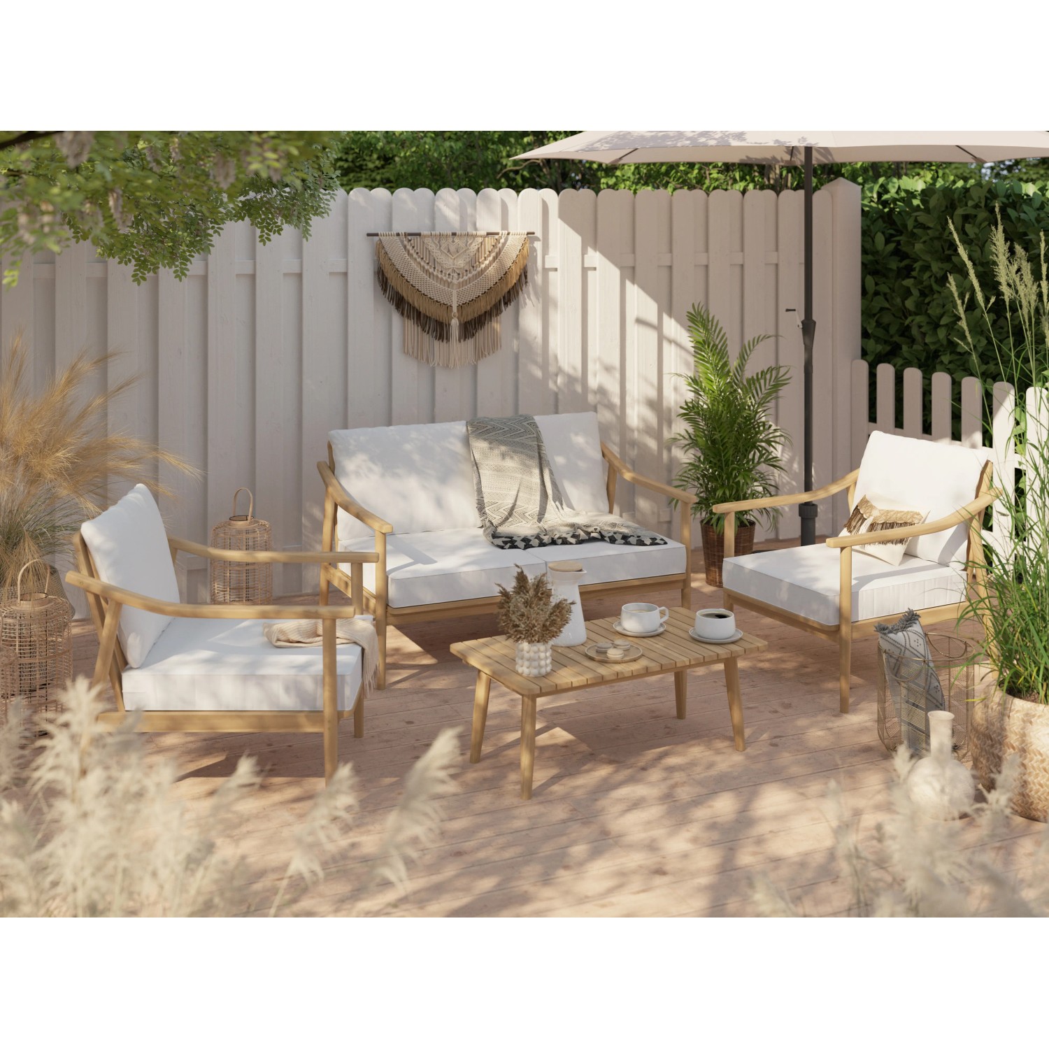 4-teiliges Lounge-Set Lakewood aus Akazienholz mit Bank, Sesseln und Tisch für Garten oder Terrasse.