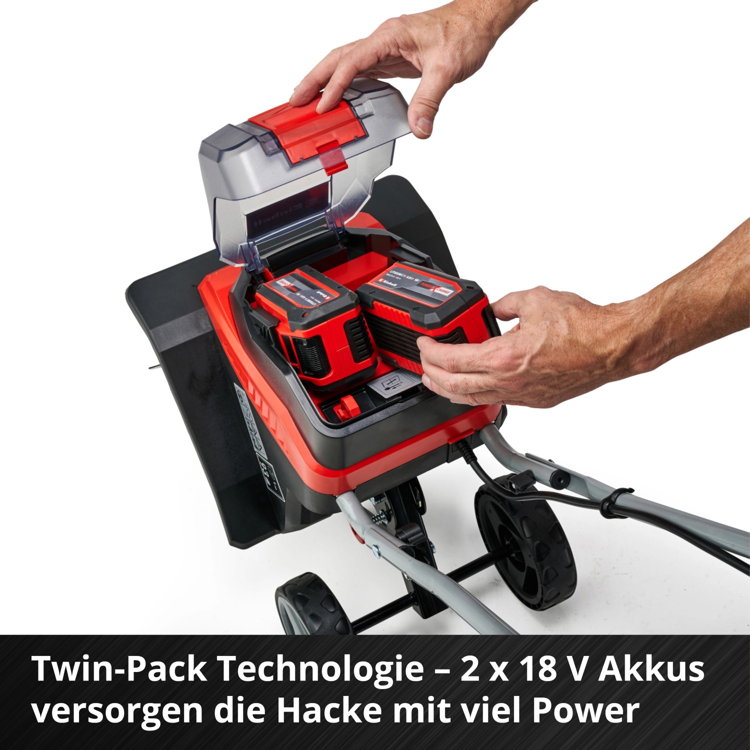 Einhell Akku-Bodenhacke: Detailaufnahme des Akkufachs mit zwei 18V Akkus.