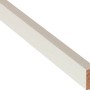 Weiß lackierte Rechteckleiste, 10x20x900 mm, aus Holz. Ideal für individuelle Raumgestaltung.